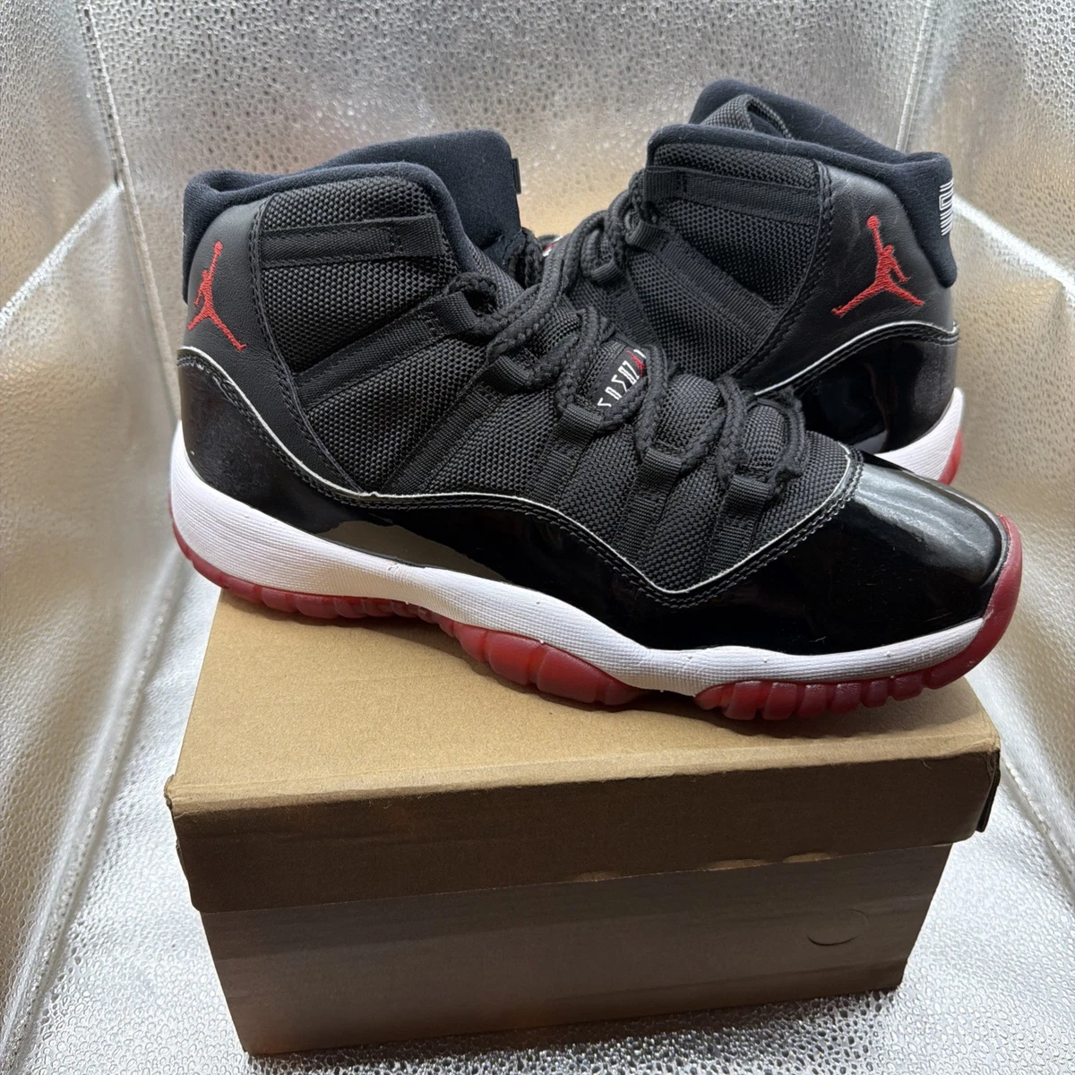Preços baixos em Jordan 11 Retro Bred 2019 (GS) | eBay
