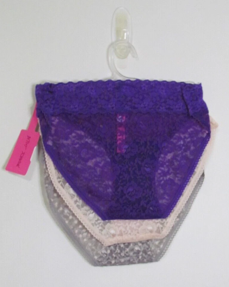 Paquete de 3 bragas de bikini Betsey Johnson de encaje, grises con rosa, melocotón, púrpura pequeñas nuevas con etiquetas Foto 2 de 3