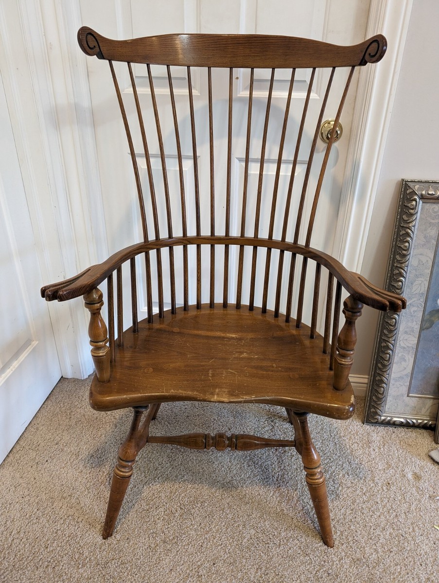 Frederick Duckloe and Bros Windsor Chair
