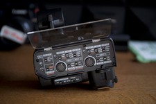 Tascam CA-XLR2d Audioaufsatz für Canon