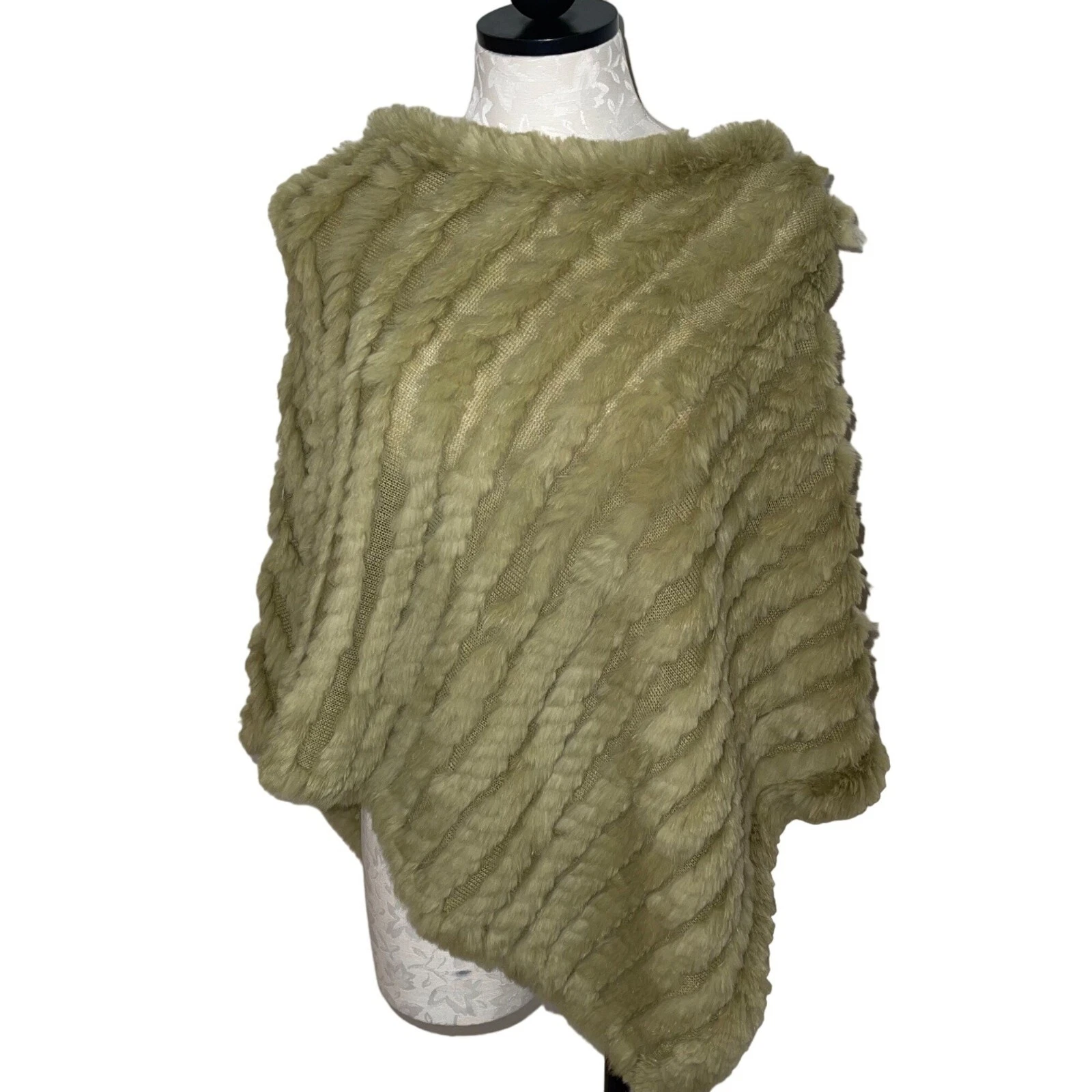 Black Rivet Poncho Womens One Size Rabbit Fur Wool Knit Sage Green Pullover Mod