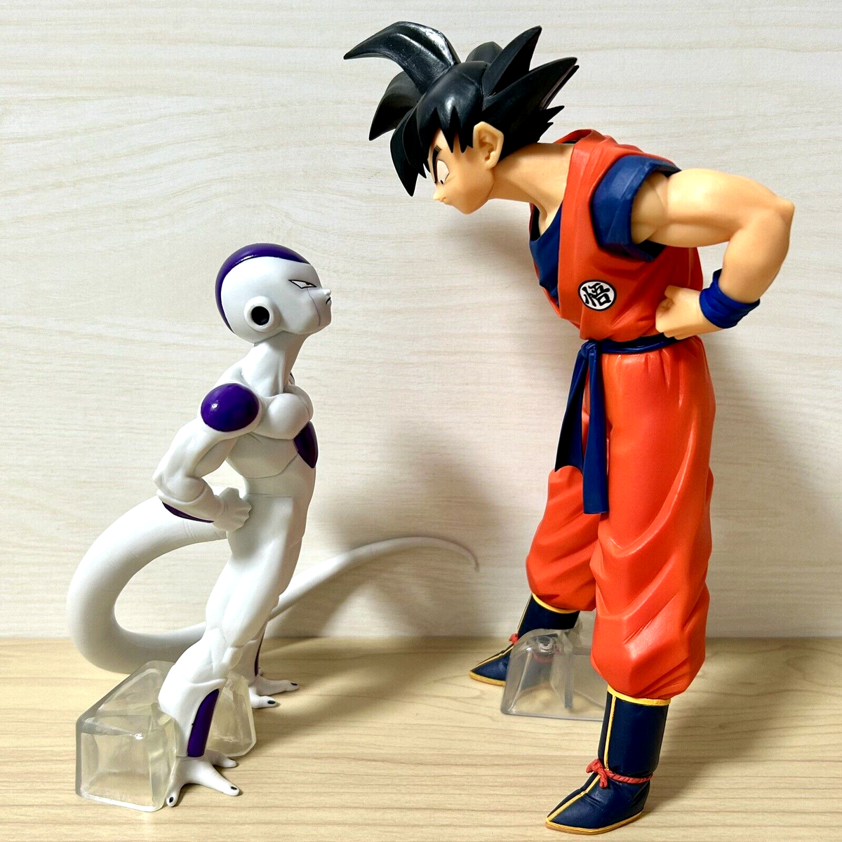 ドラゴンボール Goku namecフィギュア 約30cm 台座付き Dragon Ball Z Son Goku Namek Anime Figures Super Saiyan Goku