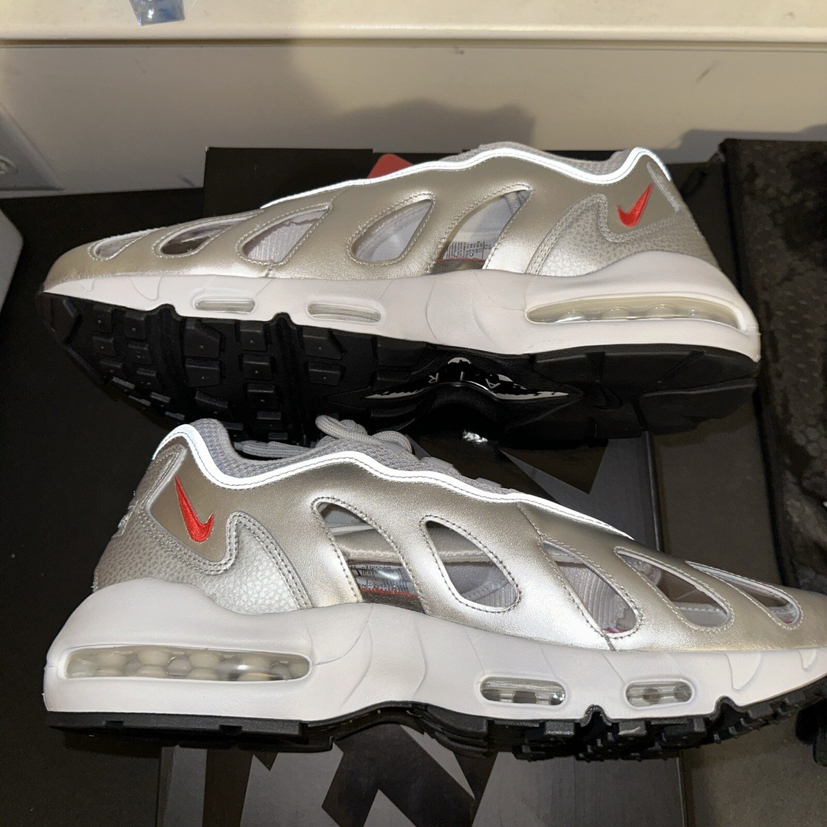 Size 12 - Nike Supreme x Air Max 96 Metallic Silver | eBay 