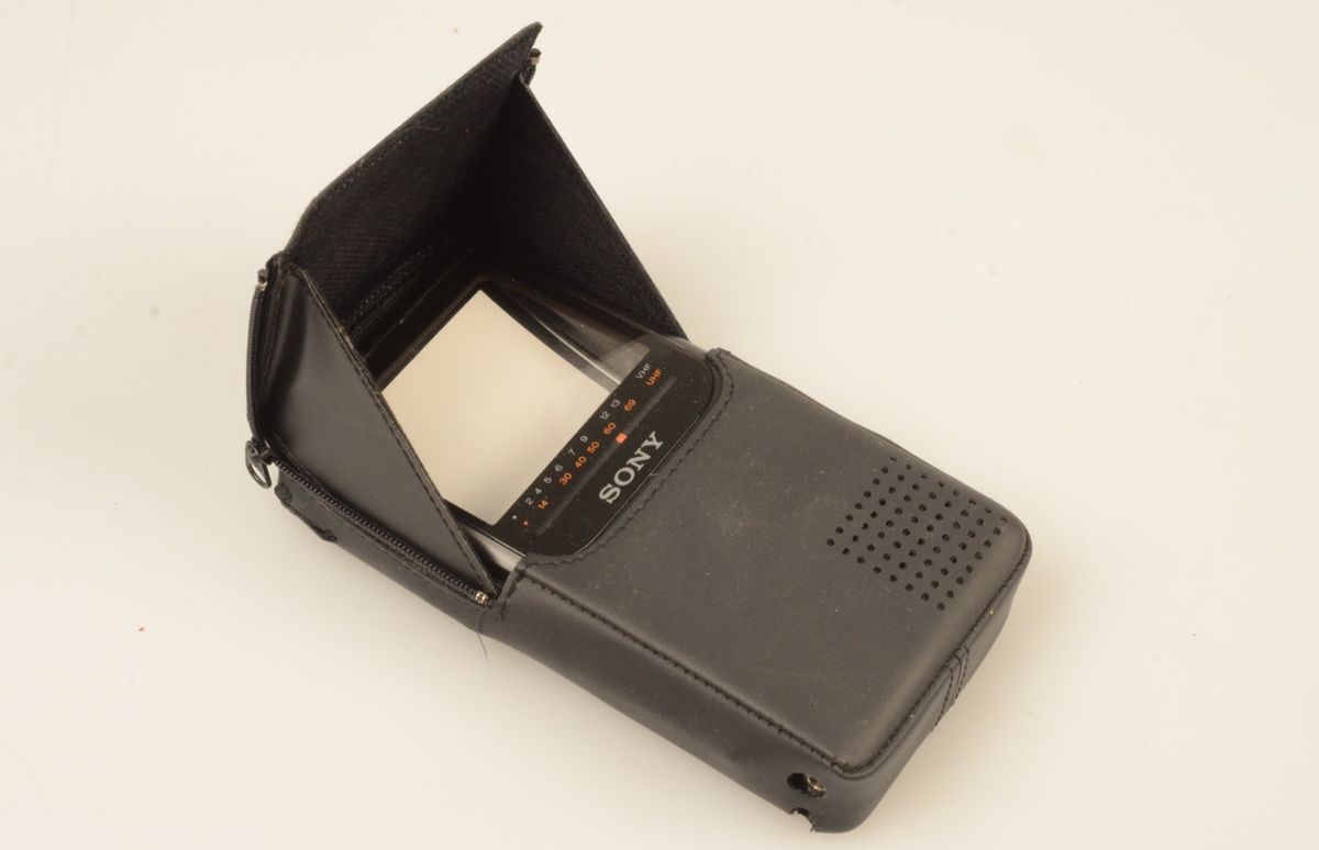 Sony Watchman FD-270 Black B/W Portable TV with Case 1987 Untested