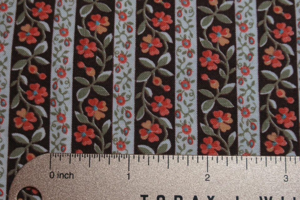 Tela 100% Algodón CUARTO GRASO Naranja Óxido Flores en Marrón Crema Rayas Foto 4 de 4