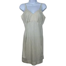 VTG 1960s Movie Star 36 Short Small Creamy White Full Slip 100% Nylon Ivory