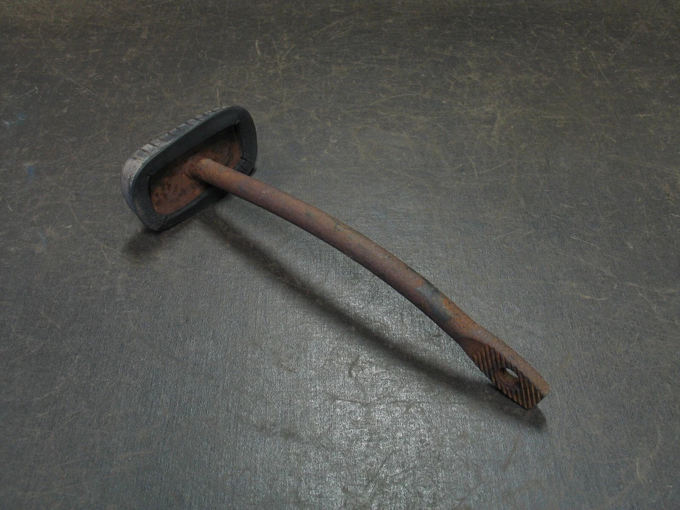 Chevrolet Styleline Fleetline 1949 1950 1951 1952 cupé pedal de freno Foto 3 de 3