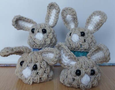 OSTERN HANDGEMACHTE GEHÄKELTE EIERWÄRMER HASENERNTE, 4er SET