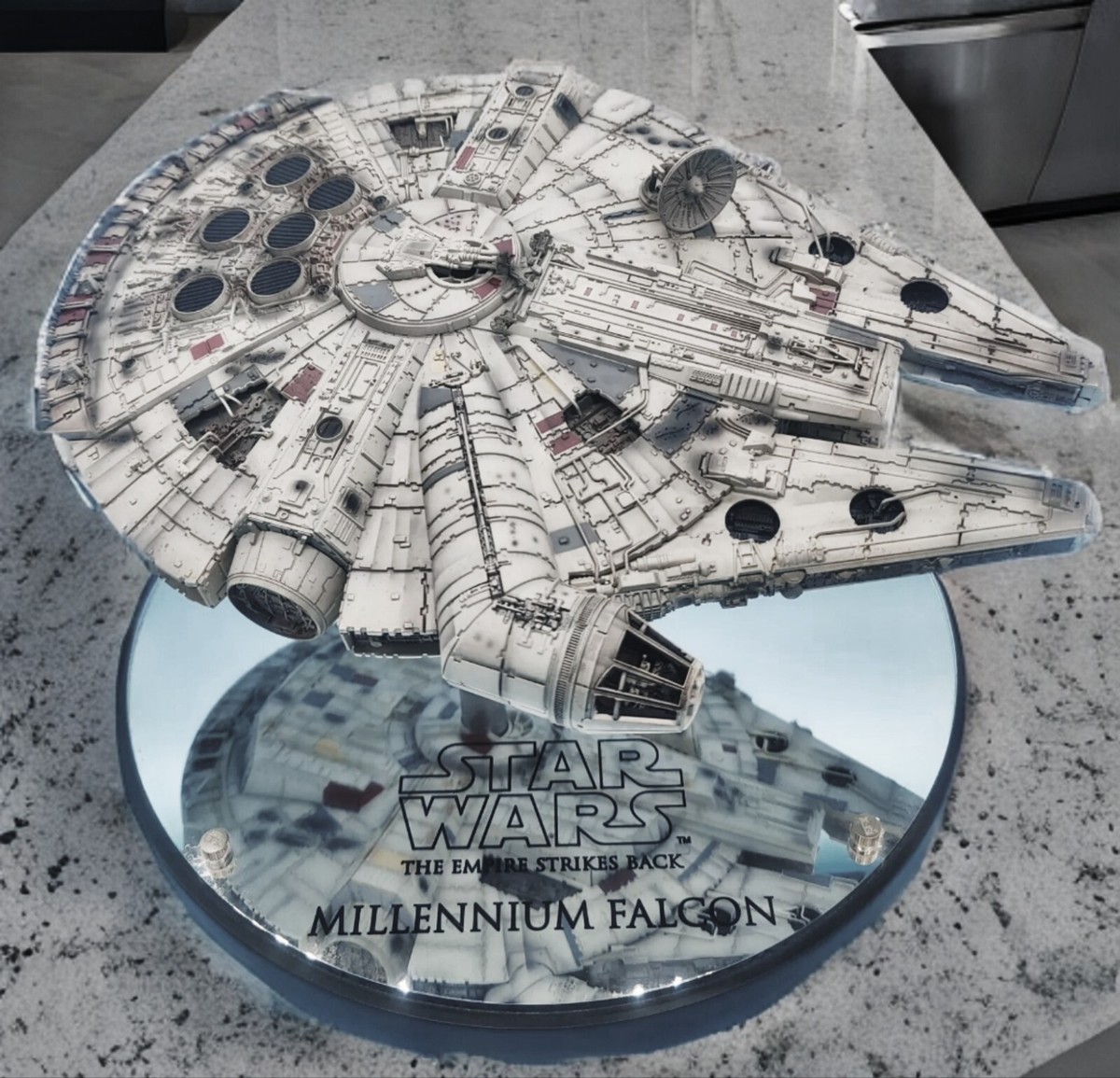 EFX Collectibles Star Wars V Empire Strikes Back Millennium Falcon