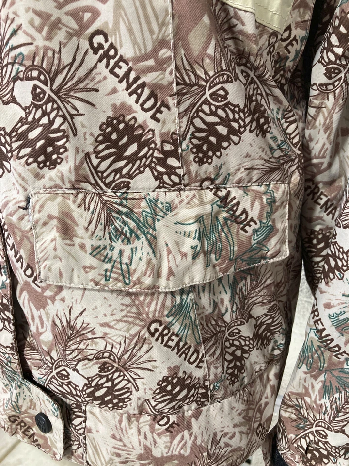 Chaqueta de Snowboard Grenade - Mujer XS - Proyecto Fatiga - Nature Leaves Pine Cone Foto 2 de 4