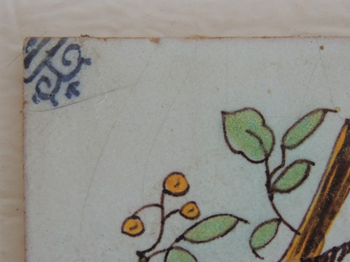 Piastrella policroma vintage Makkum Holland Tichelaar dipinta a mano uccellino su ramo #10 - Foto 3 di 5