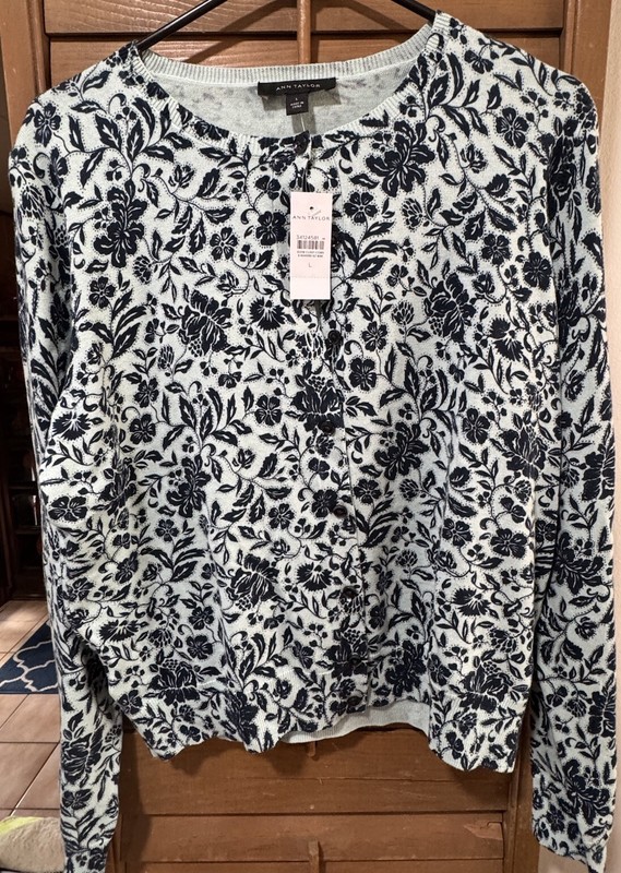 New Ann Taylor Floral Green Cardigan Sweater Size L