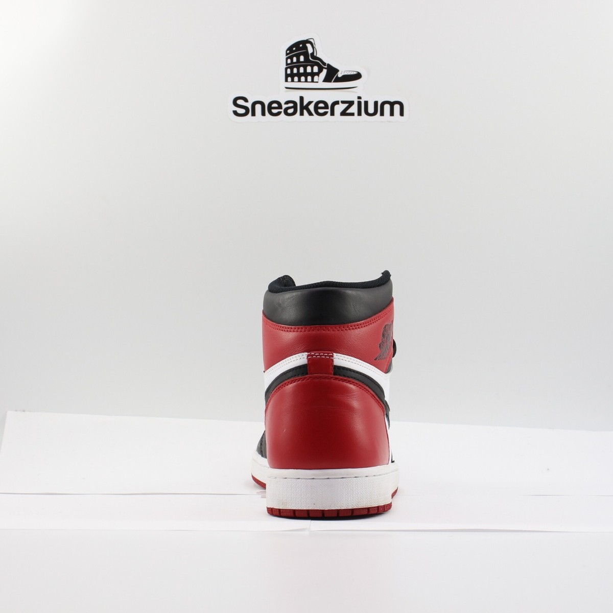 Nike Air Jordan 1 Retro High OG Black Toe 2016 555088-125  display picture 1