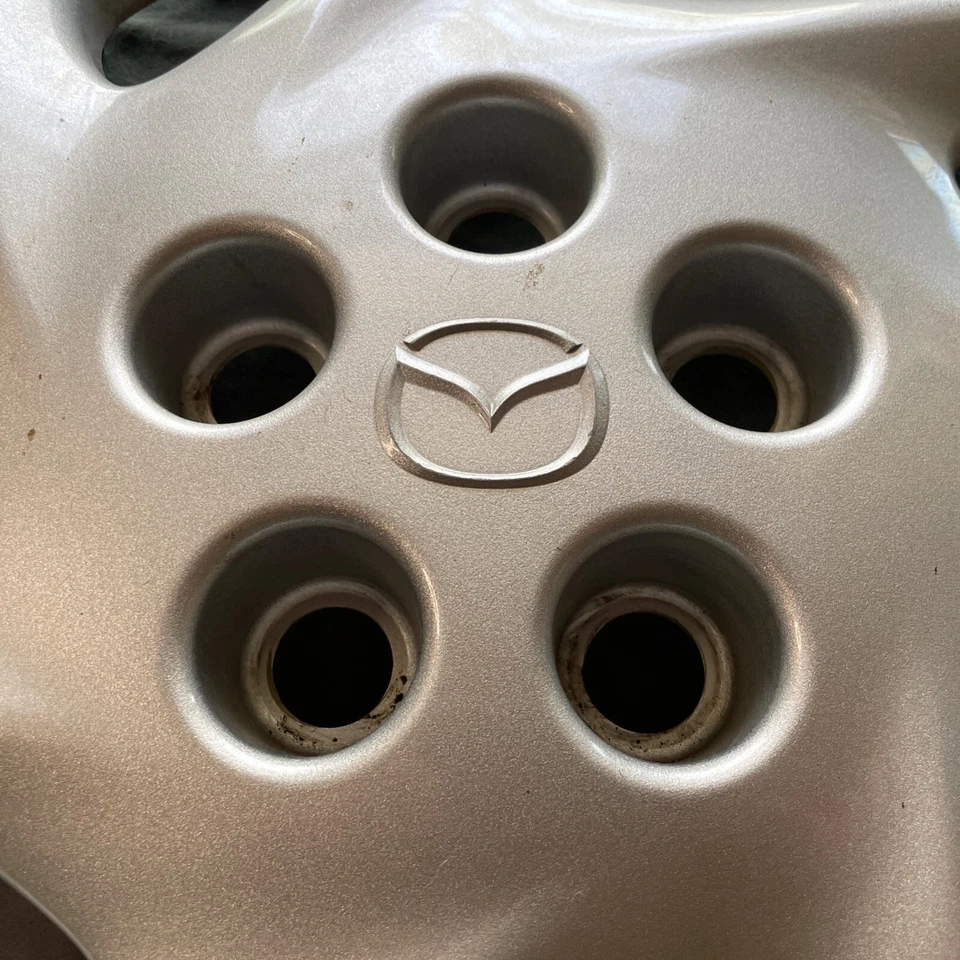 1998 1999 2000 2001 2002 Mazda 626 56537 15" tampa de roda calota GD7E37170 tampa original do equipamento original - Imagem 2 de 4