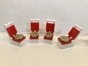 2 Lego Friends Minifigures: Stepanie & Nate (Hotel Boy) from 41101 Grand Hotel