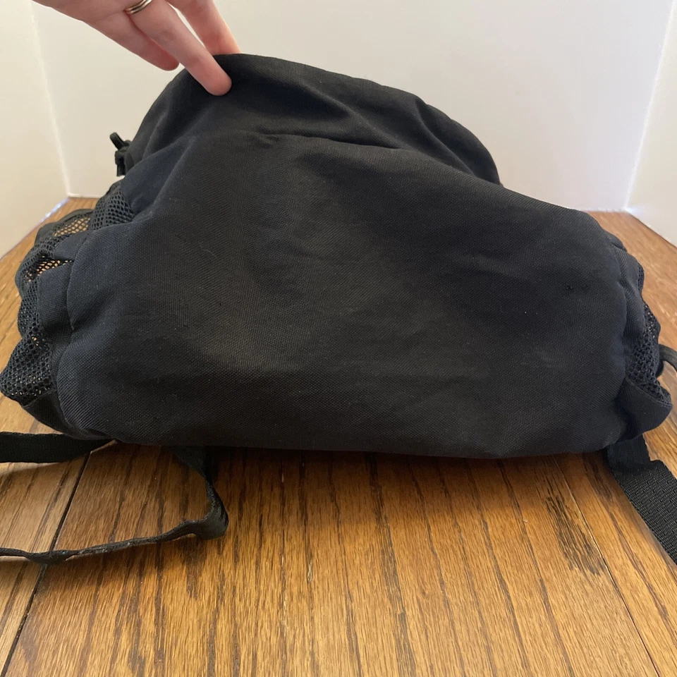 Eurohike backpack Black Stratos, 3 Zipper Pockets -flawed - Image 4 of 4