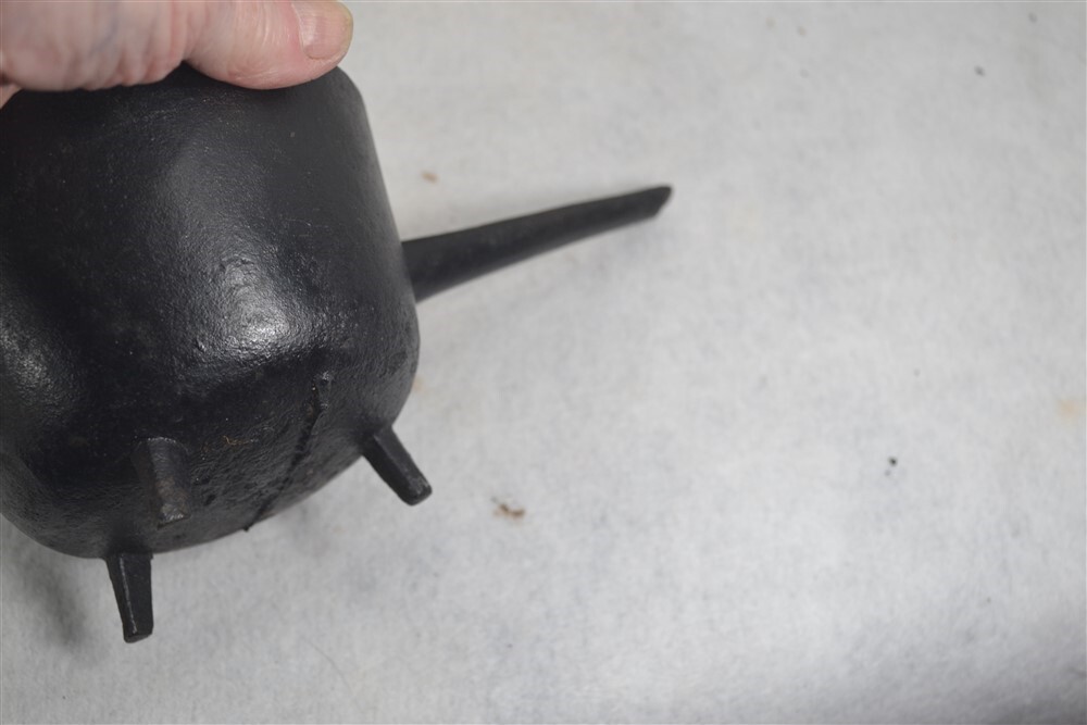 antique early fireplace cooking pot 3 legged pan cast iron 18th 19th c eBay