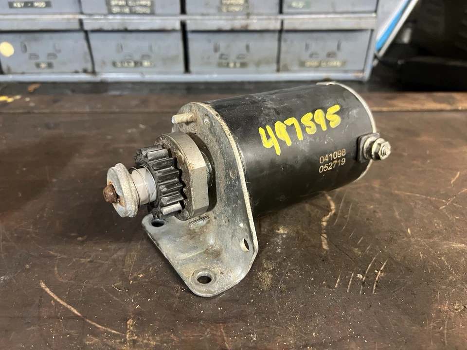 Briggs and Stratton starter 497595 16 tooth plastic gear 15.5hp engine - Image 2 of 4