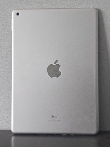 Apple iPad 9th gen Display - Space Gray - Model A2602 - Please Read! - Afbeelding 2 van 4