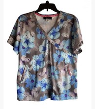 Koi Floral Scrub Top Medium