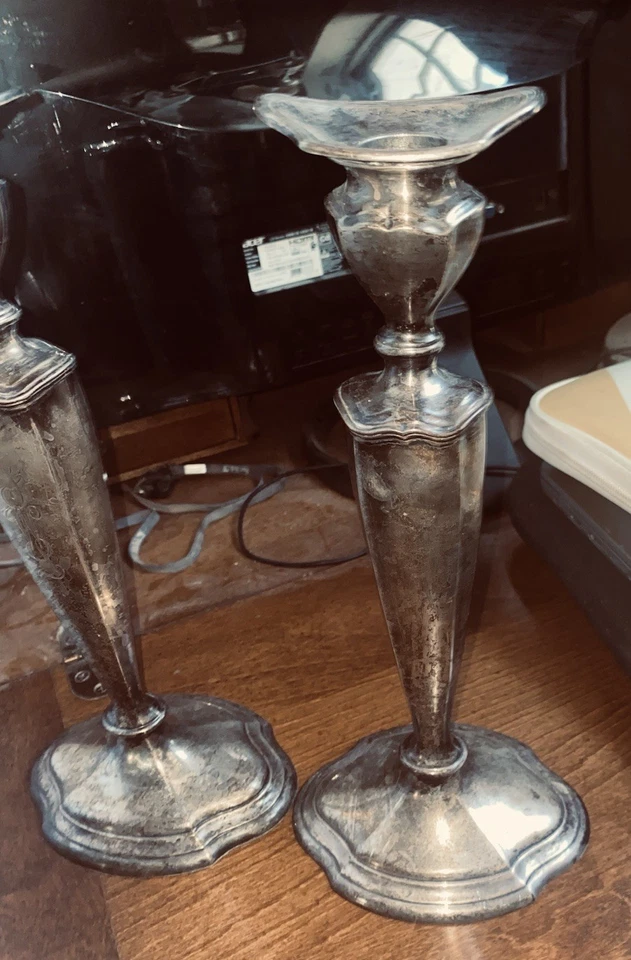 Par de candelabros de plata esterlina Reed & Barton patrón blanco hepple 12" de alto 562 Foto 2 de 4