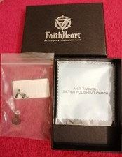 Pendientes para hombre Faith Heart Viking Runes de ónix negro