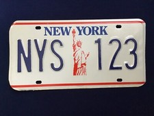 1986 New York SAMPLE License Plate Tag Statue of Liberty 2000