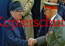 A97 Honecker Ke&szlig;ler 40. Jahrestag der DDR Foto 20x30 cm