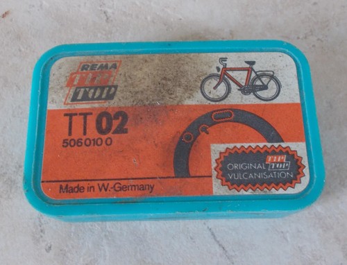 Antique bicycle repair kit Rema Tip Top TT02 advertising plastic box Germany #2 - Picture 2 of 6