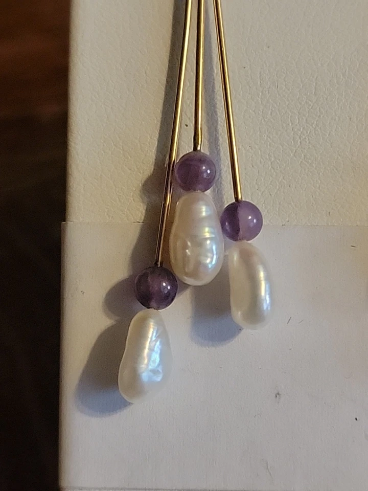 Pendientes colgantes Estate de perlas barrocas y amatista de oro macizo de 14k Foto 2 de 4