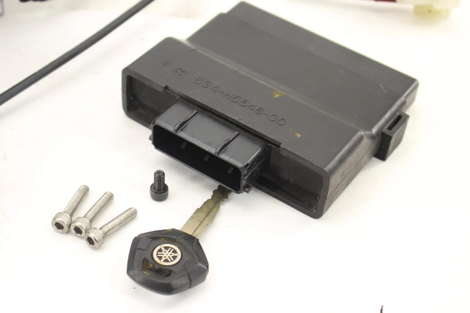 2024 YAMAHA XSR700 OEM IGNITION LOCK KEY SET GAS CAP SEAT LOCK UPPER TREE Foto 3 de 4