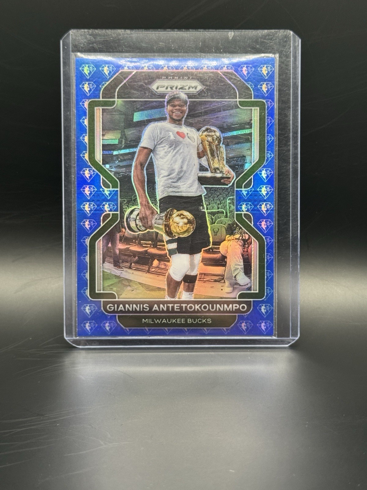 Giannis Antetokounmpo 2021-22 Prizm NBA 75th Anniversary Blue Diamond Bucks SP