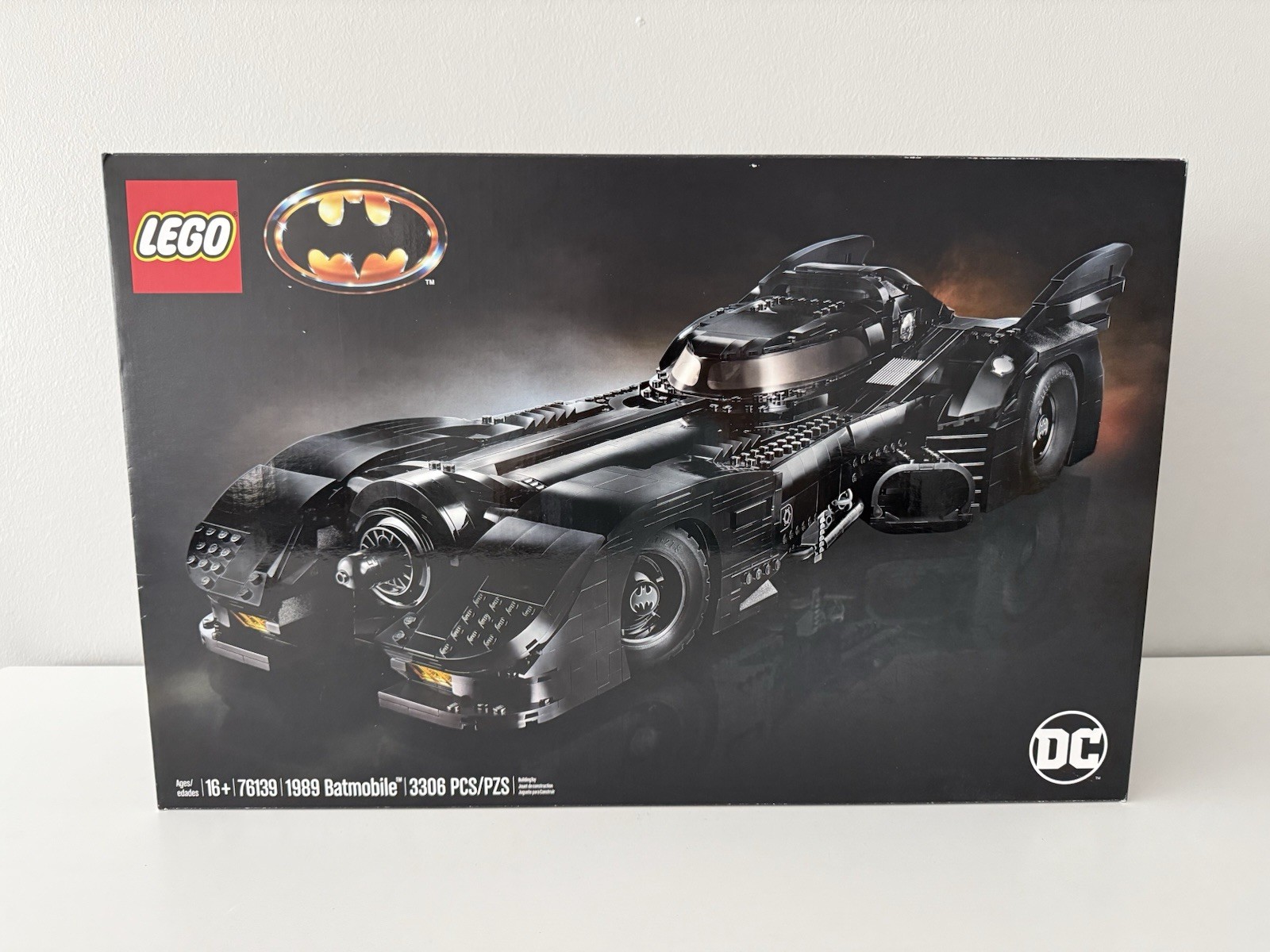 LEGO Super Heroes: 1989 Batmobile (76139) NEW