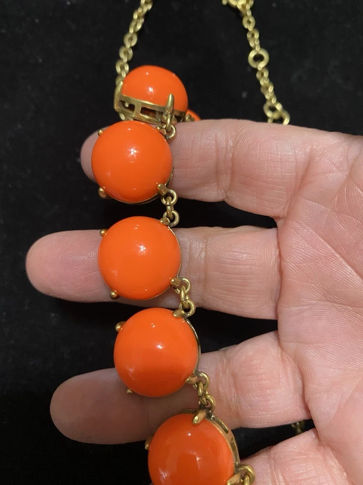 Colar declaração J CREW colorido brilhante assinado tom dourado laranja coral 19"" - Imagem 2 de 4
