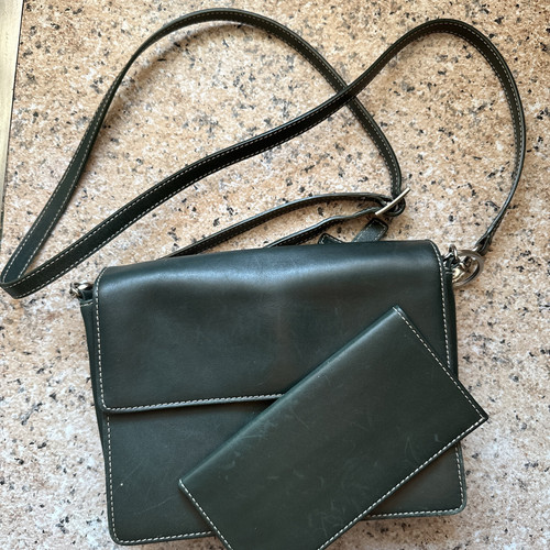 Levenger Hunter Green leather crossbody bag Purse Organizer HTF Retired
