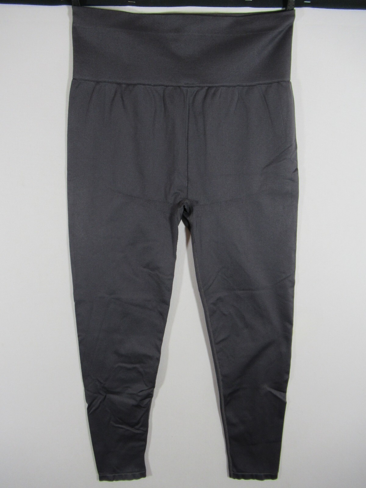 Fabletics Medium Cropped Leggings Gray LG1828727-… - image 5