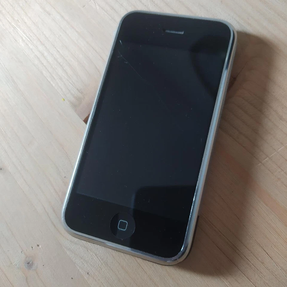 Apple iPhone 8 GB Modello A1203 - Immagine 4 di 4