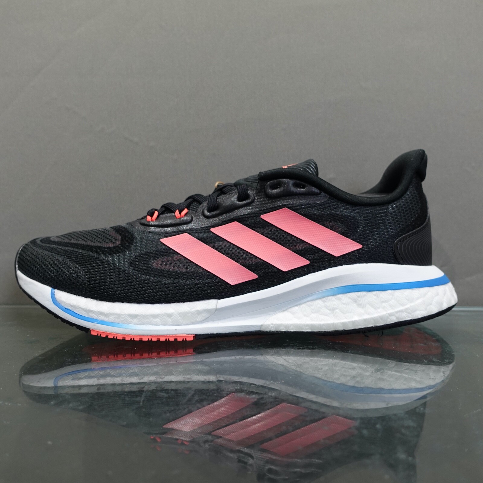Женские кроссовки Adidas Supernova 7,5 размера для бега Розовые черные кроссовки #535