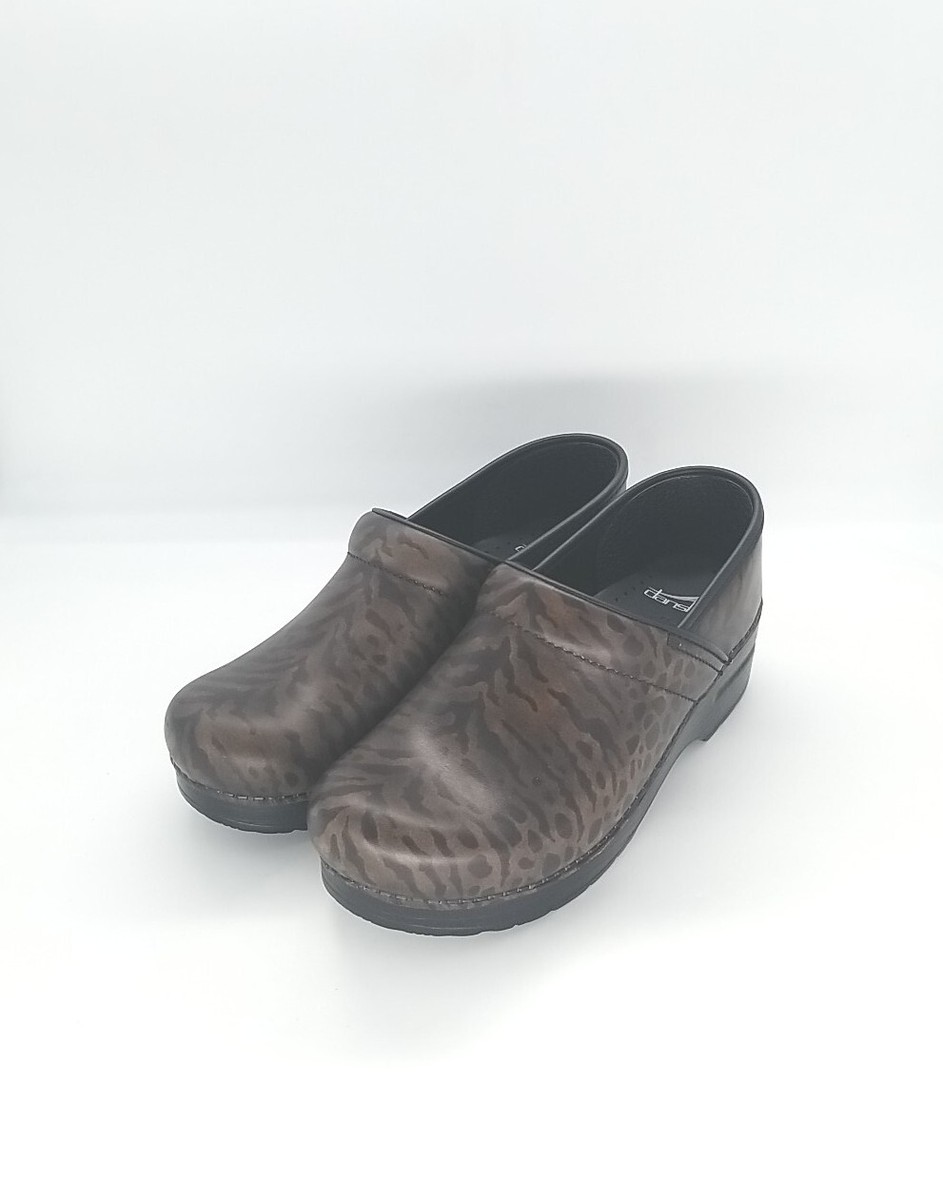 9003 Dansko Womens Professional Zebra Brush Off Brown Clog Size 38