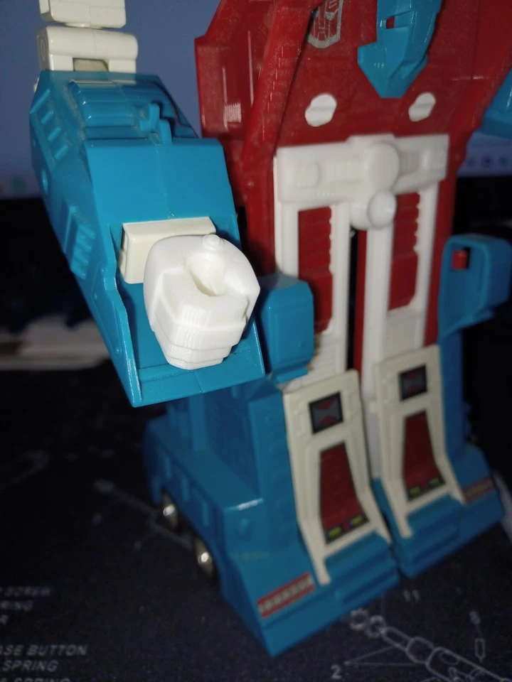 Transformers G1 Ultra Magnus 3D Printed Replacement Big Fists Left & Right White - Image 2 of 4