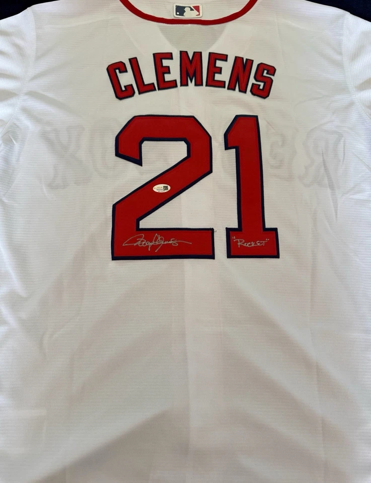 CAMISETA MAJESTUOSA FIRMADA POR ROGER CLEMENS DE LOS BOSTON RED SOX LEGEND CON ROCKET JSA Foto 2 de 4