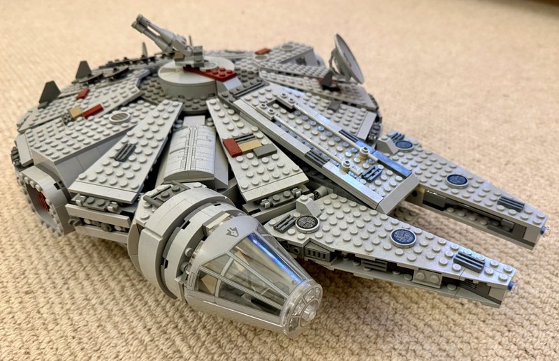LEGO Star Wars: Millennium Falcon (7965)