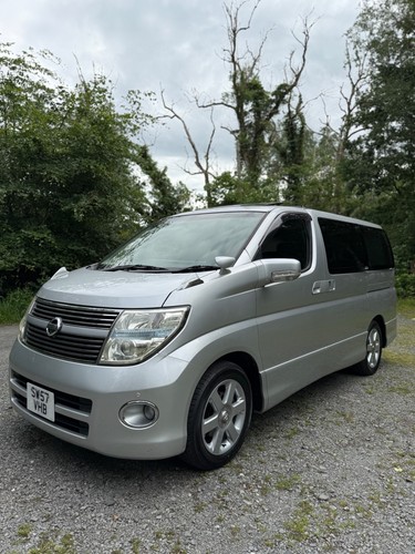 Nissan Elgrand E51 3.5L V6 4WD Auto - Highway Star - Picture 2 of 24