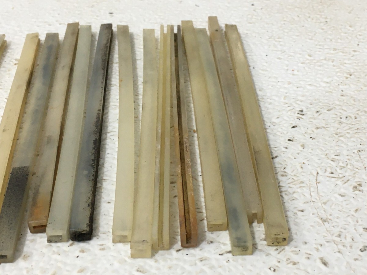 チエ確認用ページ Original GM Large Lot of 1967-76 Corvette Ashtray Door Guides