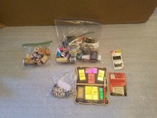 Lot of 32  Vintage Assorted Thread Spools, sewing Needles, Bobbins