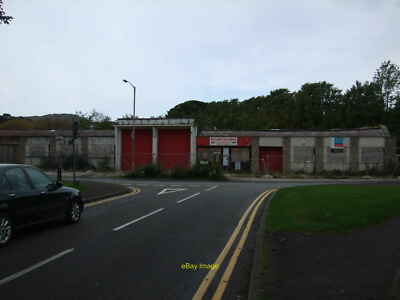 Photo 6x4 Billingtons Garage This family run garage business closed some  c2010