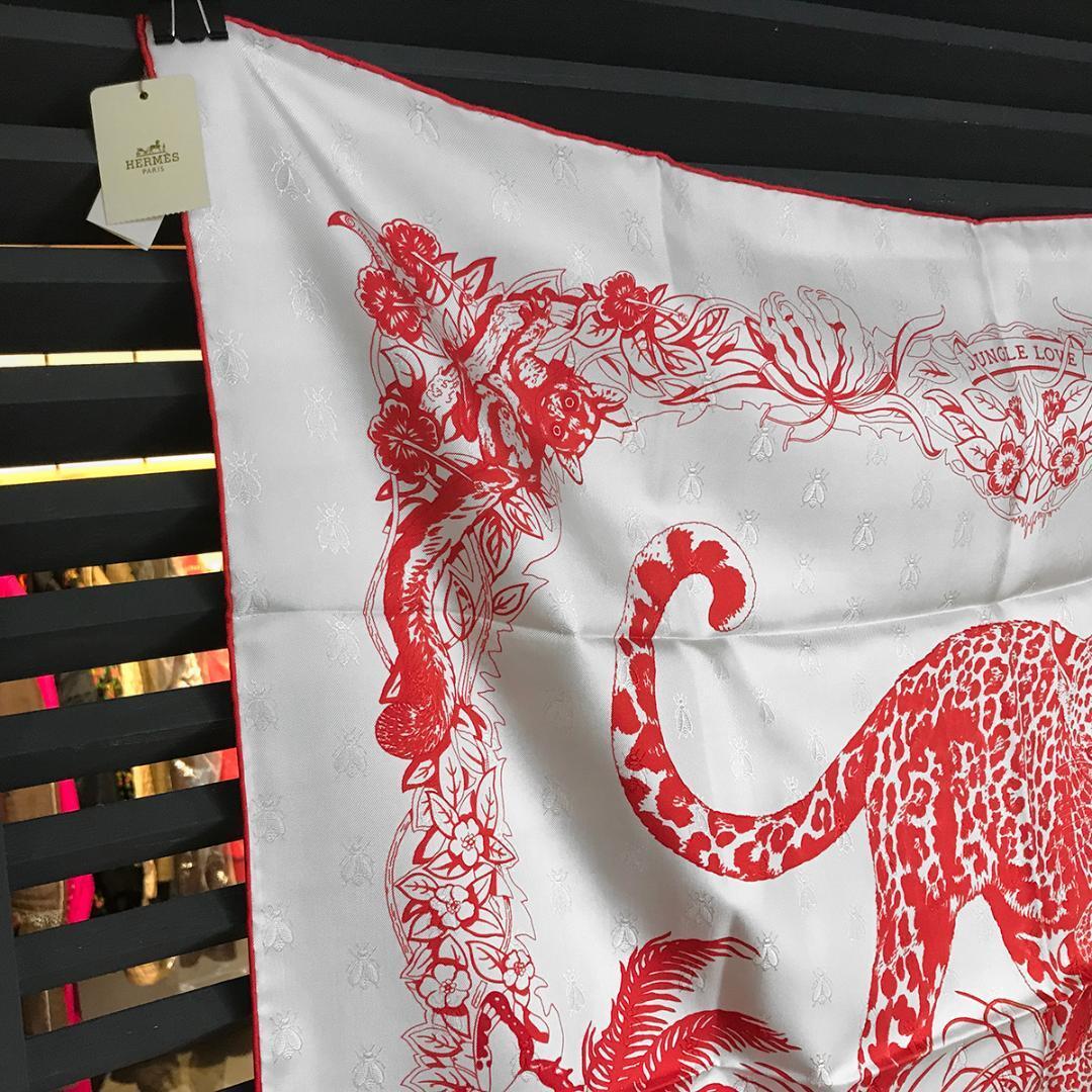 HERMES スカーフ 新品未使用 / 赤・白・金 Hermes Scarf Stole Jungle Love Tattoo Red Leopard Silk Embroidery