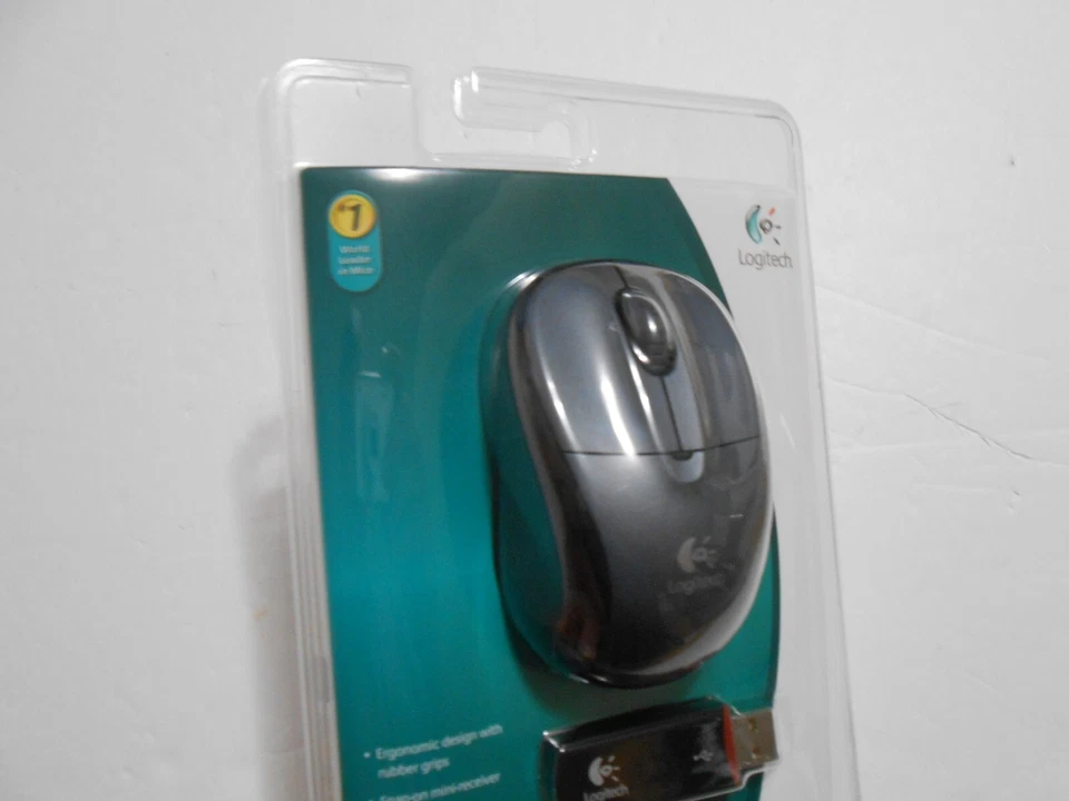 Logitech V220 Cordless Optical Mouse for Notebooks Black And Grey - Image 4 of 4
