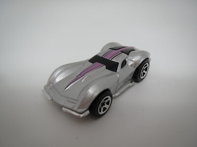 Hotwheels/Mattel  Chevrolet  Corvette  Stingray  ''1963''  1:64 ohne Verpackung !