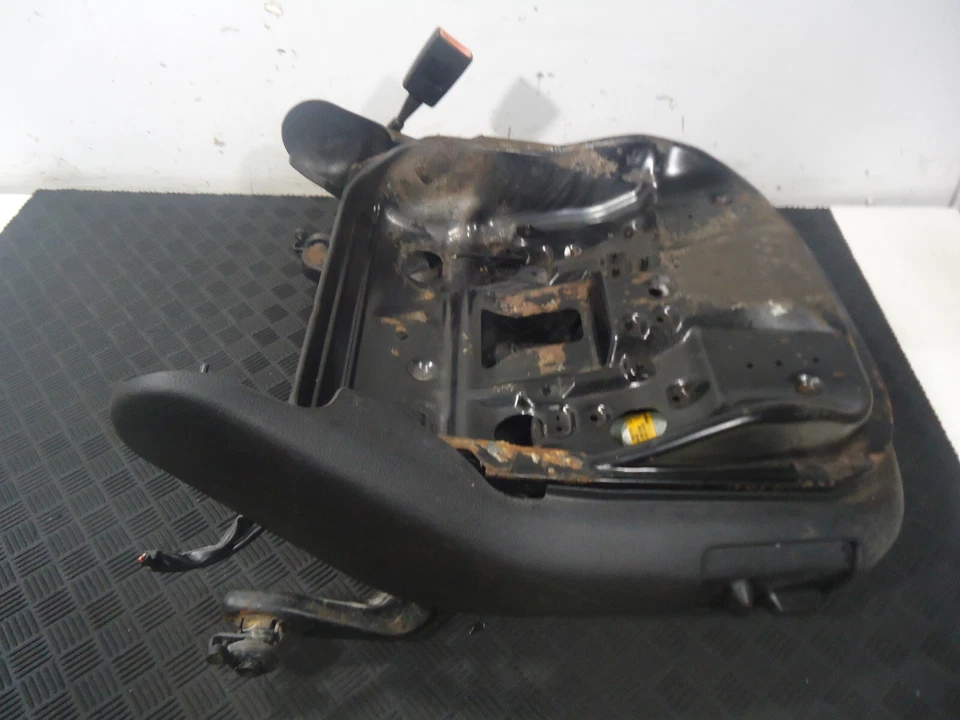 Volkswagen Passat GLX 2002 sedán de 4 movimientos 2,8 L asiento delantero derecho pista Foto 3 de 4